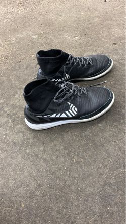 Indoor shoes