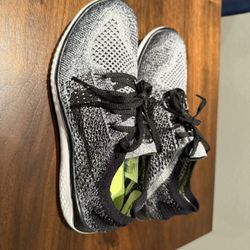 Nike Free Flyknit Women 8