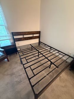 Queen size metal and wood bed frame