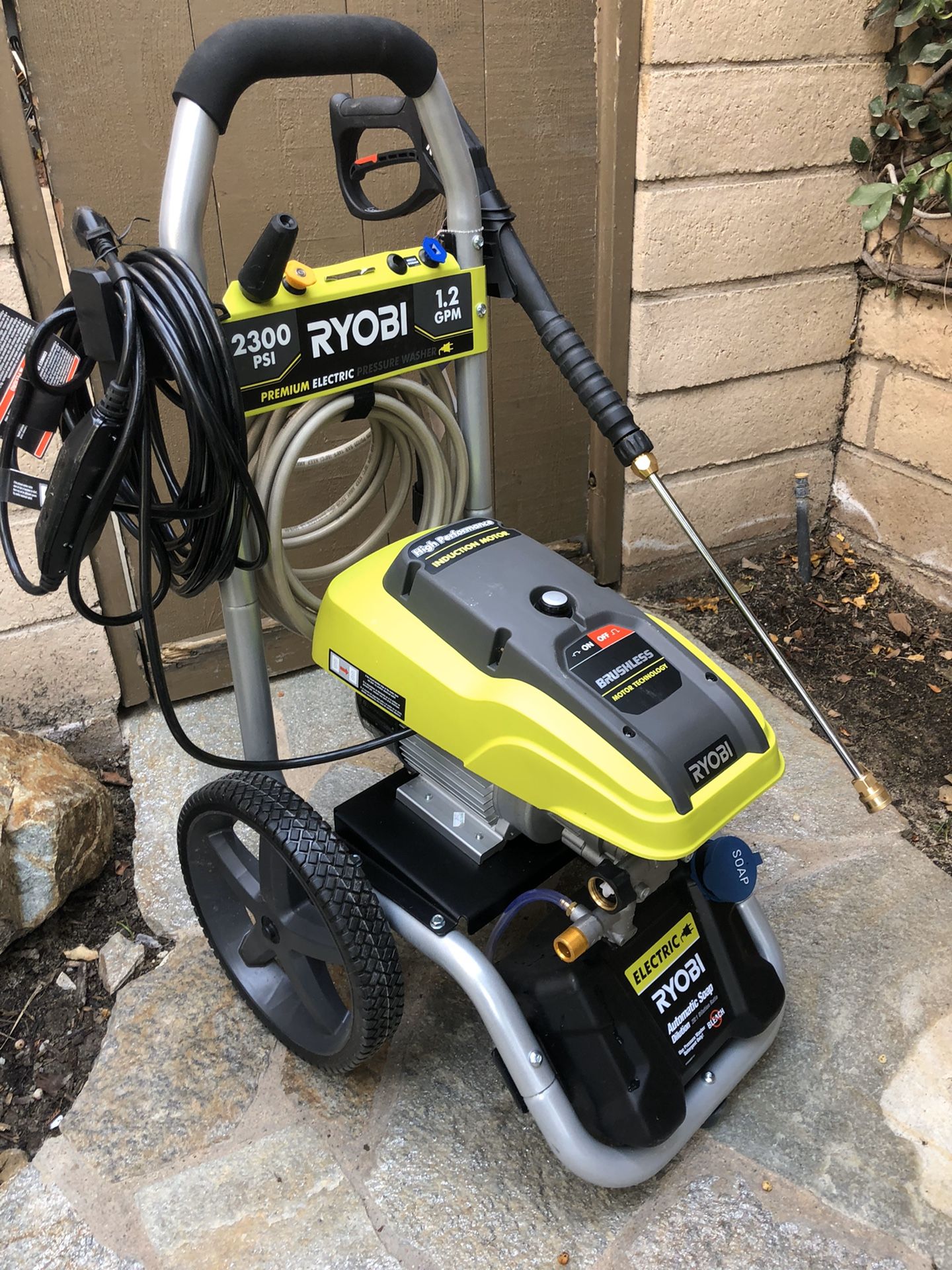 Pressure washer 2300psi electric New!!