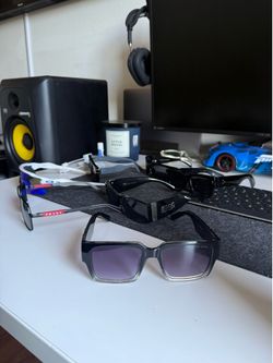 Lot of men shades