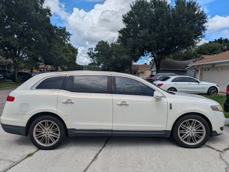 2013 Lincoln MKT