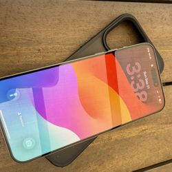 iPhone 15 Pro Max Unlocked