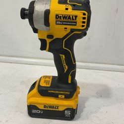 DEWALT IMPACT WRENCH DCF809