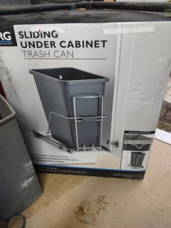 RG Sliding Under Cabinet Trash Can