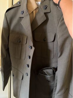 Mens pickle suit size 44r