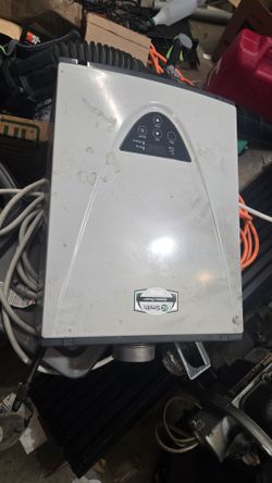 Tankless water heater, natural gas