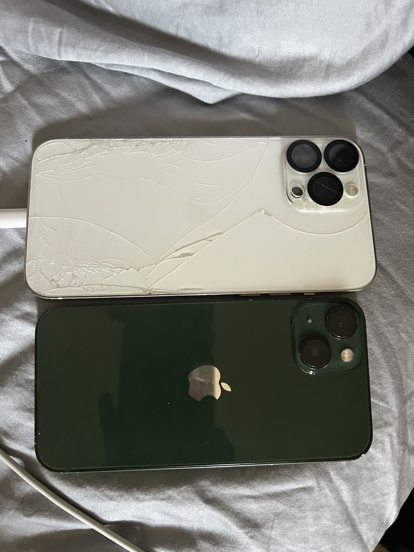 Apple iPhone 13 Pro Max & Apple iPhone 13