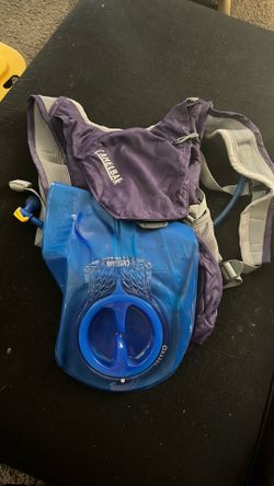 Aurora CamelBak with reservoir Never used