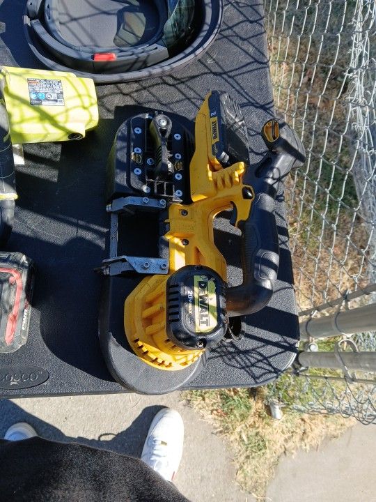 Dewalt Bandsaw