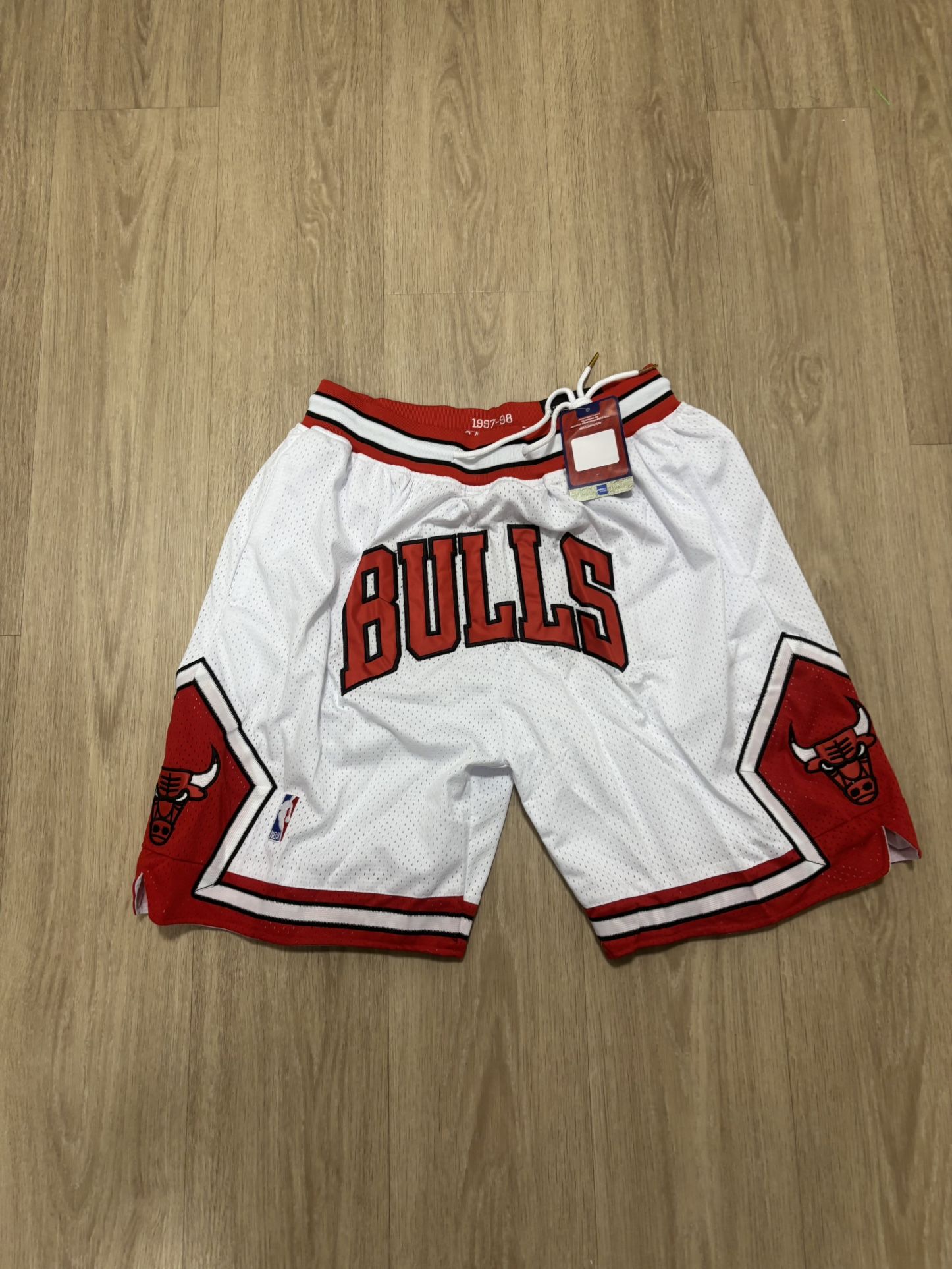 Just Don Chicago Bulls White And Red Shorts