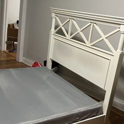 Queen Size Mattress, Box Spring, Bed Frame, Frame 