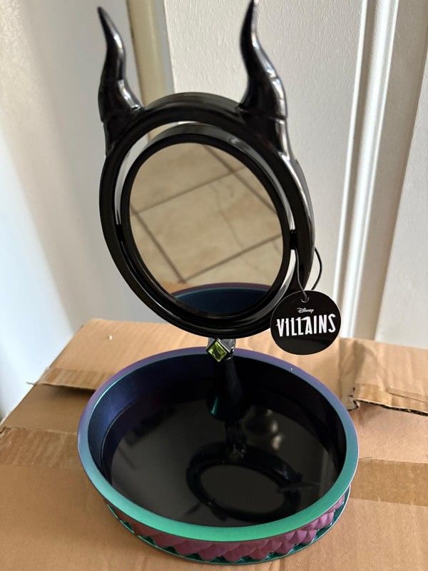 Maleficent Body Care Tray