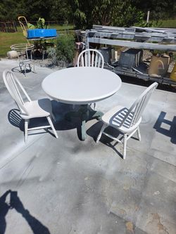 White Round Table and Chairs