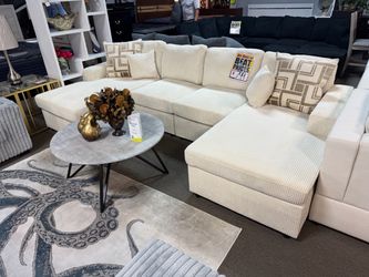 Perfect sectional!πβοΈπ₯ Easy financing.