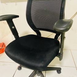 Adjustable Office Chair new Wheels