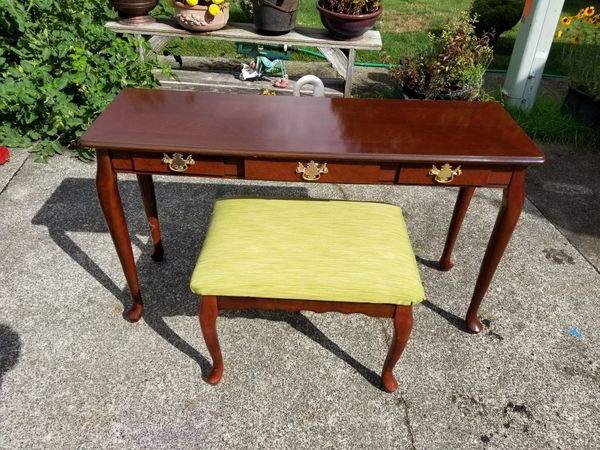 Queen Anne Desk >> Fabulous Queen Anne Desk And Stool For Sale In Tumwater Wa Offerup Queen Anne Desk >> Fabulous Queen Anne Desk And Stool For Sale In Tumwater Wa Offerup