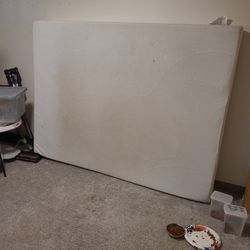 Queen Size Mattress With Foldable Bed Frame 