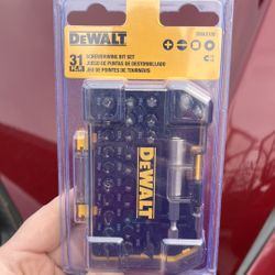 Brand New DeWalt Impact/Screwdriver Bit Set