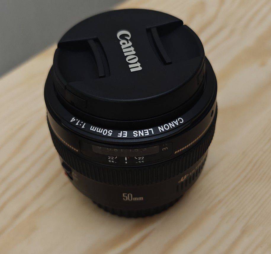 Canon EF 50mm 1.4 (Almost New)