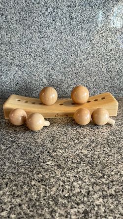 Wooden Trigger Point Back Massager with Adjustable Massage Balls