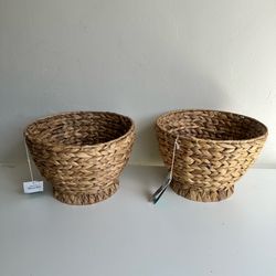 Pair of Wicker Baskets / Pot Holders