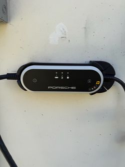 Porsche Taycan home 220 charger