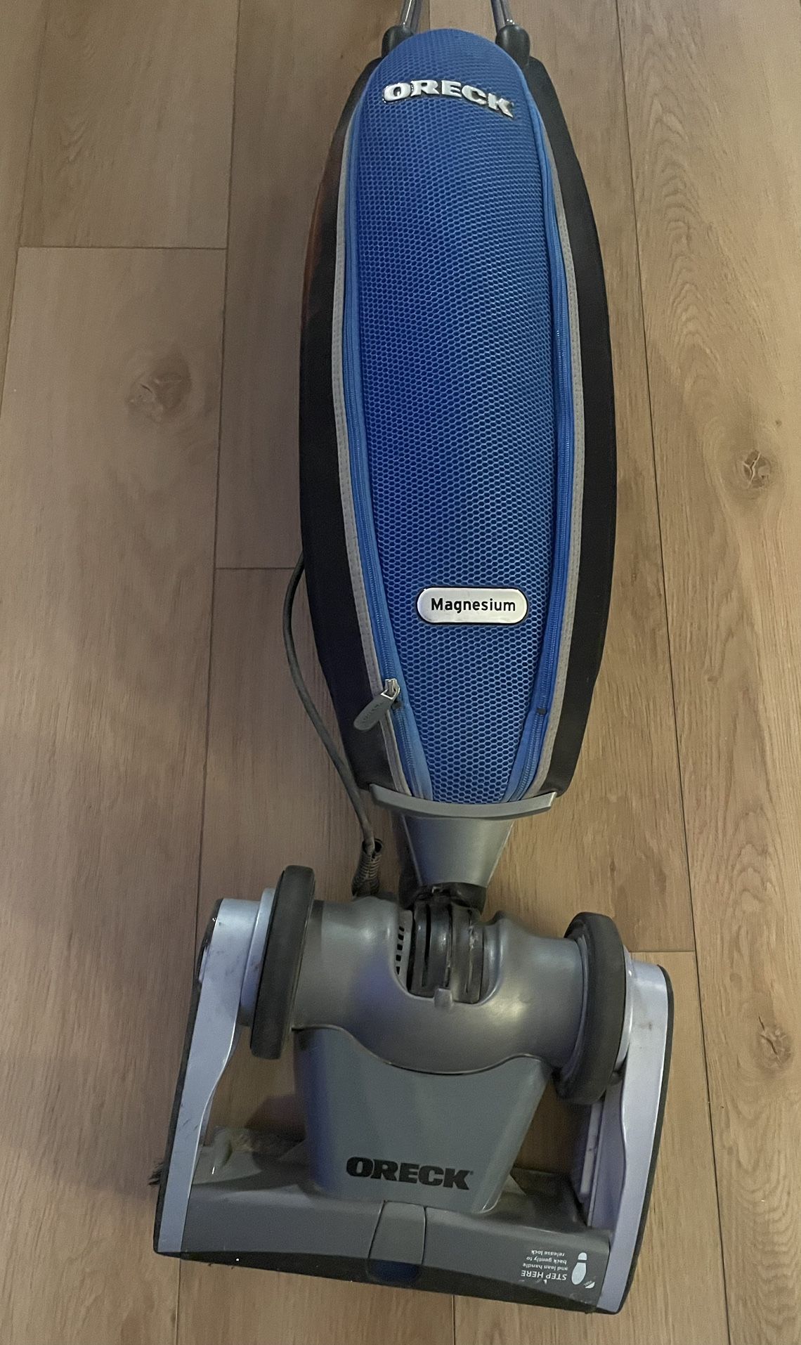 ORECK UPRIGHT VACUUM CLEANER
