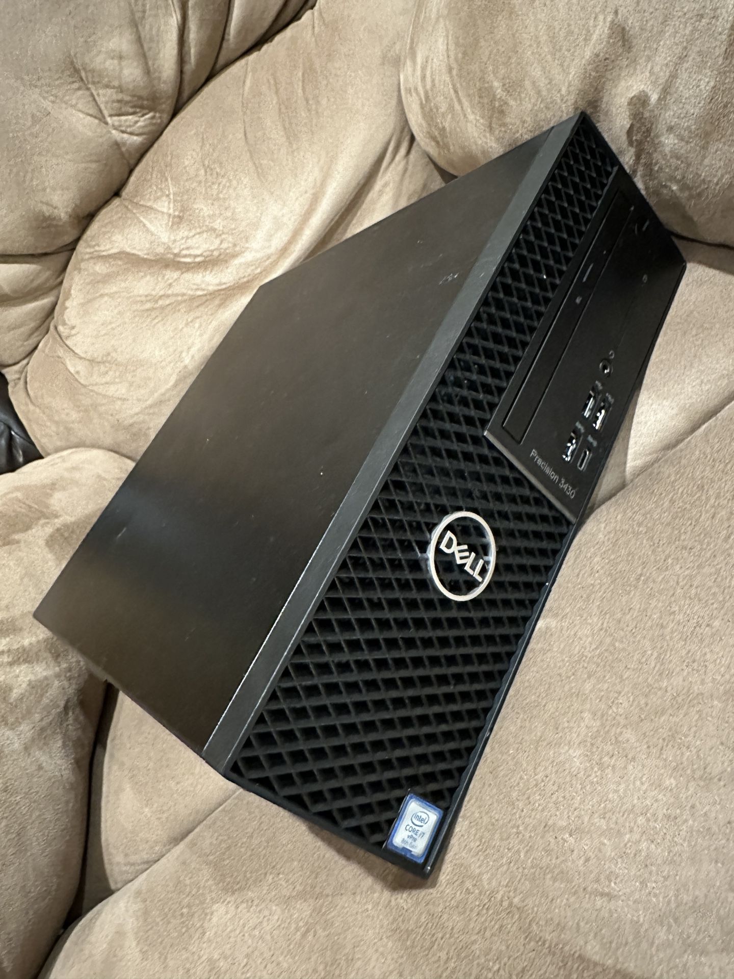 i7 8th Gen Dell Precision 3430 SFF *32 RAM *512 Gb SSD *500 Gb HDD *Dedicated Radeon Video Card