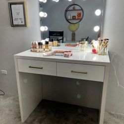 Makeup Vanity With Mirror 