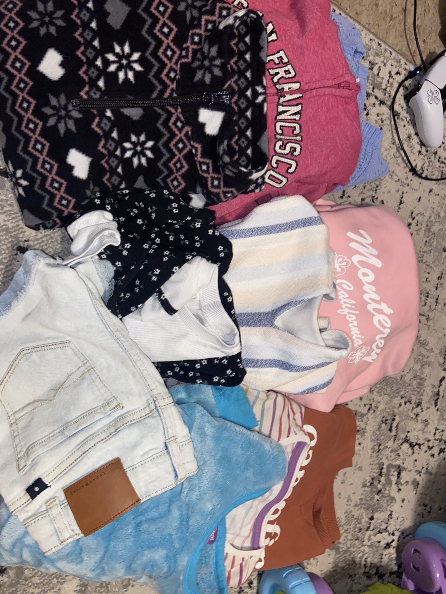 Girls Clothes