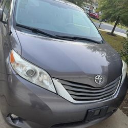 2014 Toyota Sienna
