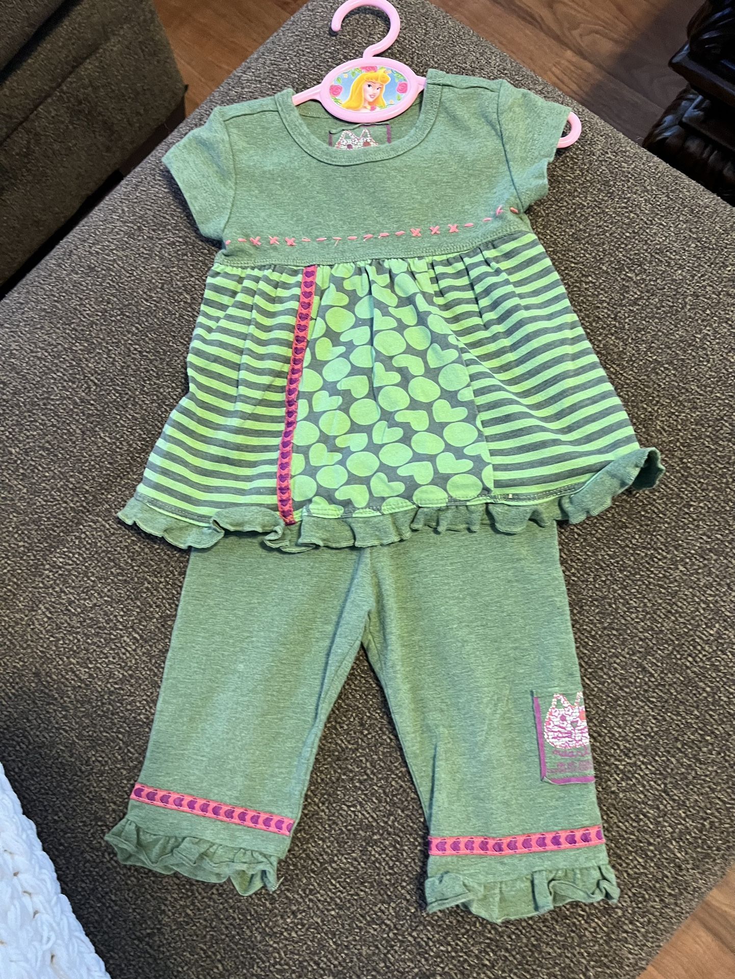 Naartjie: 12-18 Months, Two Piece Outfit For A Baby Girl.