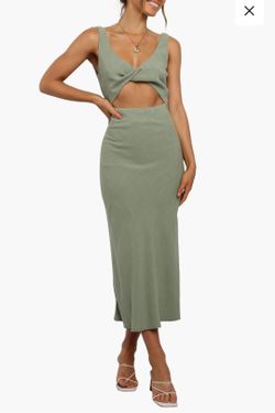 Petal and Pup Sage Green Apollo Cutout Detail Midi Dress Size 4