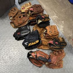 BASEBALL GLOVES 