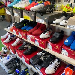 Nuevos Zapatos de futbol soccer marca Pirma, Manríquez y Concord