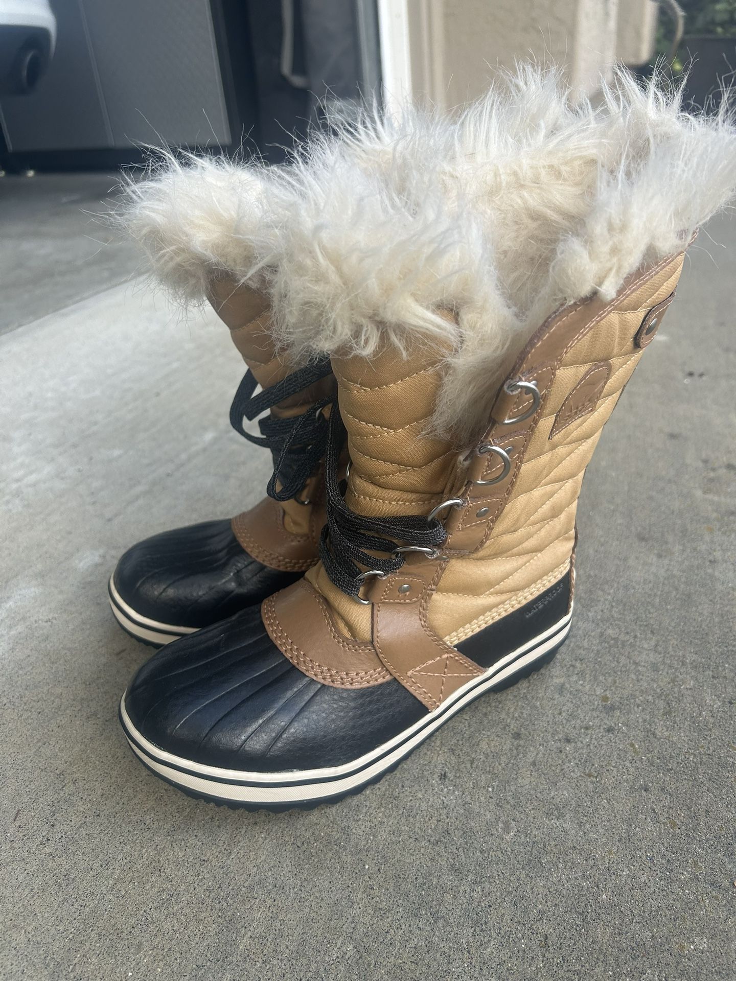 Sorrel Girls Snow Boots