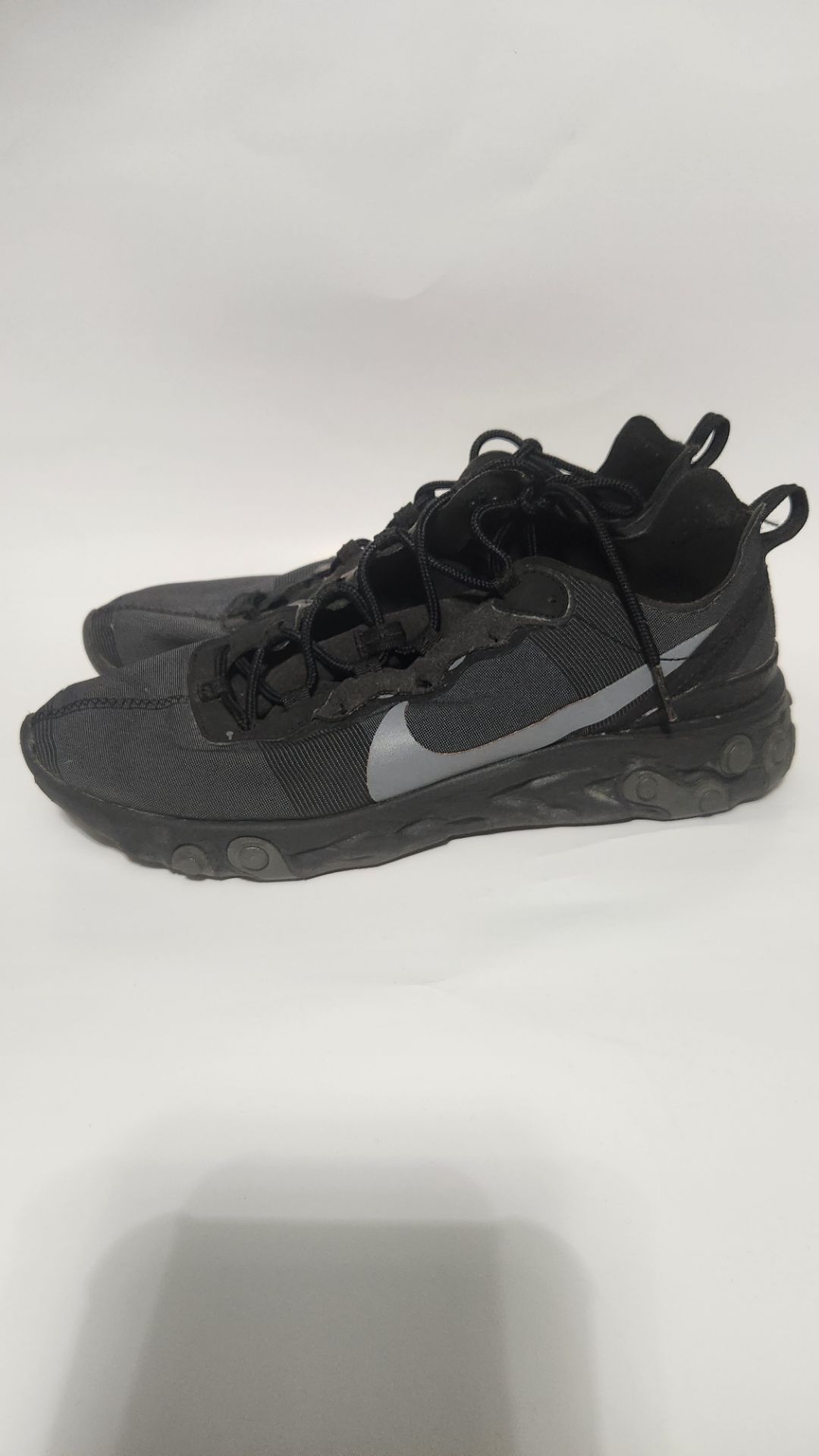 Nike element