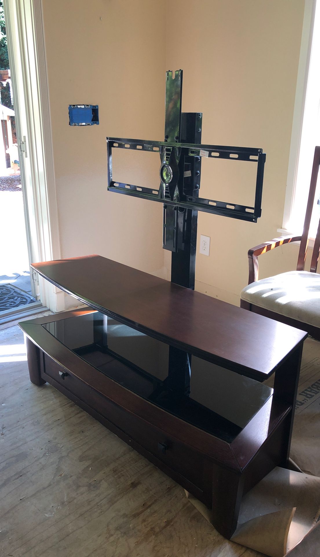 Entertainment center with built in TV mount