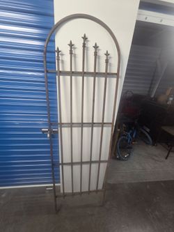 Plant vine rack