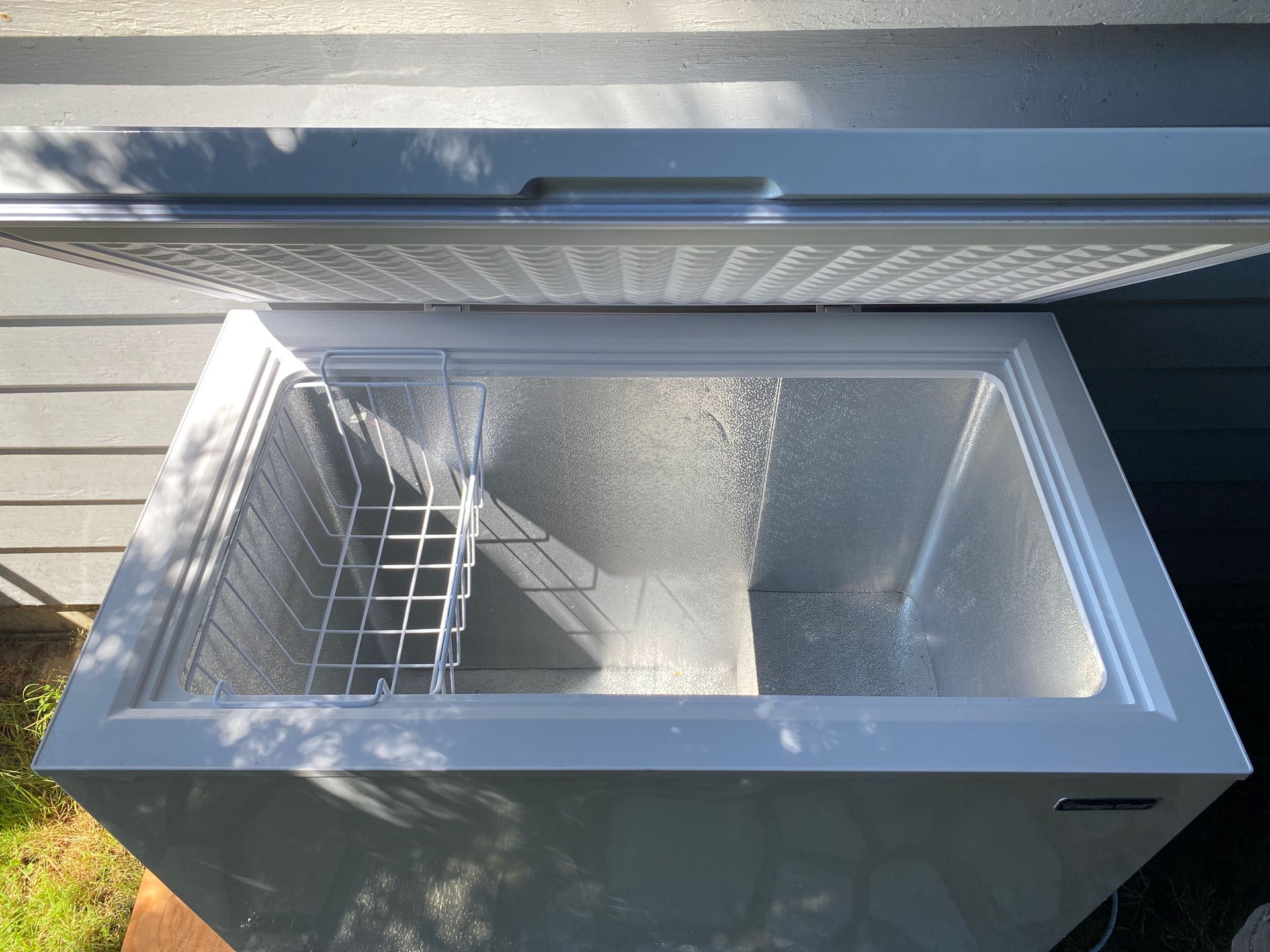 Magic Chef chest freezer 7.0 cubic feet for Sale in Fife, WA OfferUp