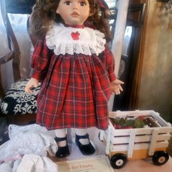Porcelain Collector Doll  Apple dumpling