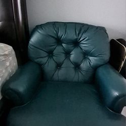 Chair with Ottoman (No Ukulele)