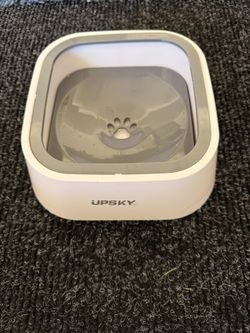 Upsky - no spill dog water bowl