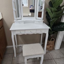 White Vanity Set with Tri-Fold Lighted Mirror & Stool - $120