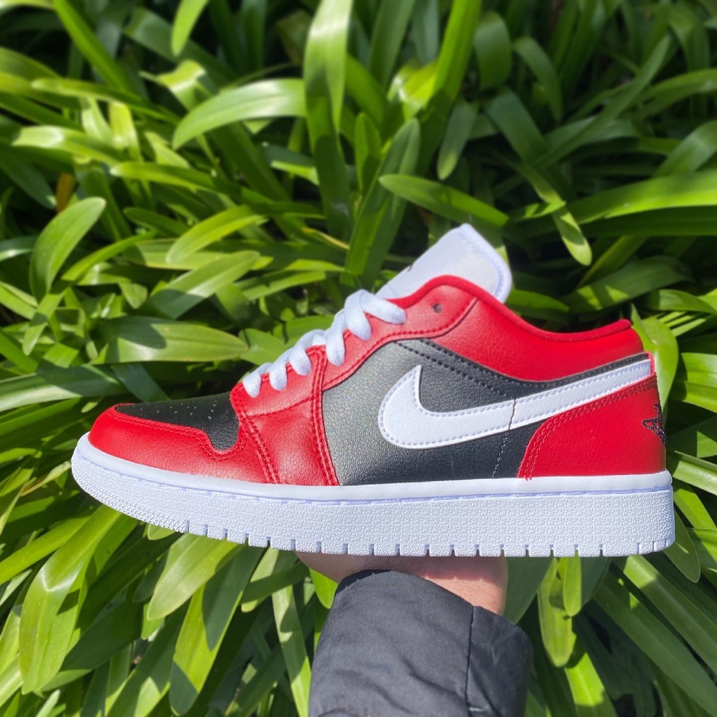 Jordan 1 Low “Chicago Flip” Size 7.5 WomensDC0774-603 for Sale