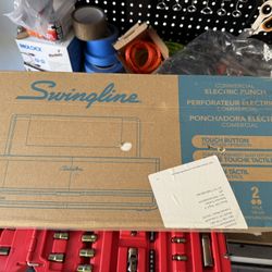 Swingline Commercial Electric 2-Hole Punch