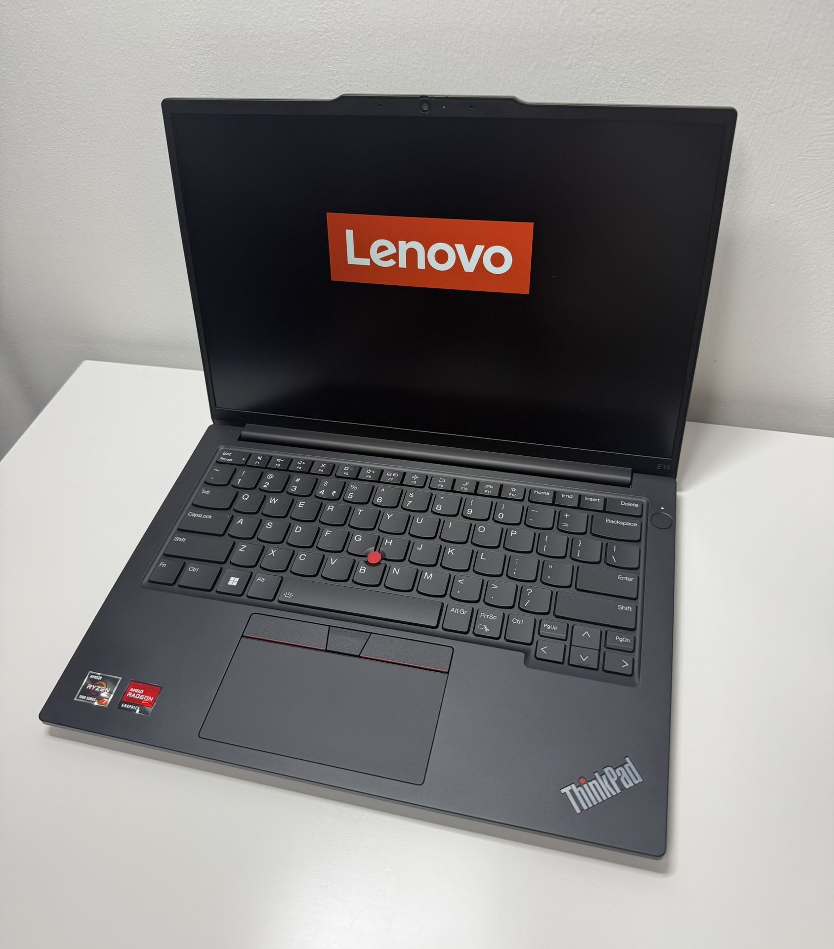 Lenovo ThinkPad E14 AMD R7 7730u 40Gb 1Tb