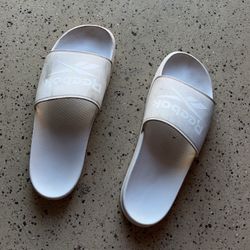 $15 Reebok Slides Size 11