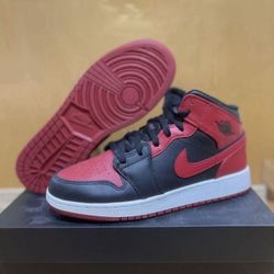 Nike Air Jordan 1 Mid GS Banned Bred Sz 6.5Y Black Gym Red White 554725-074 Brand New